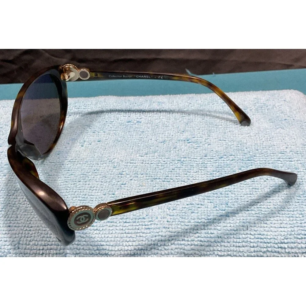 Chanel Womens Bouton Collection Sunglasses Tortoise Shell Frames Pink CC Button